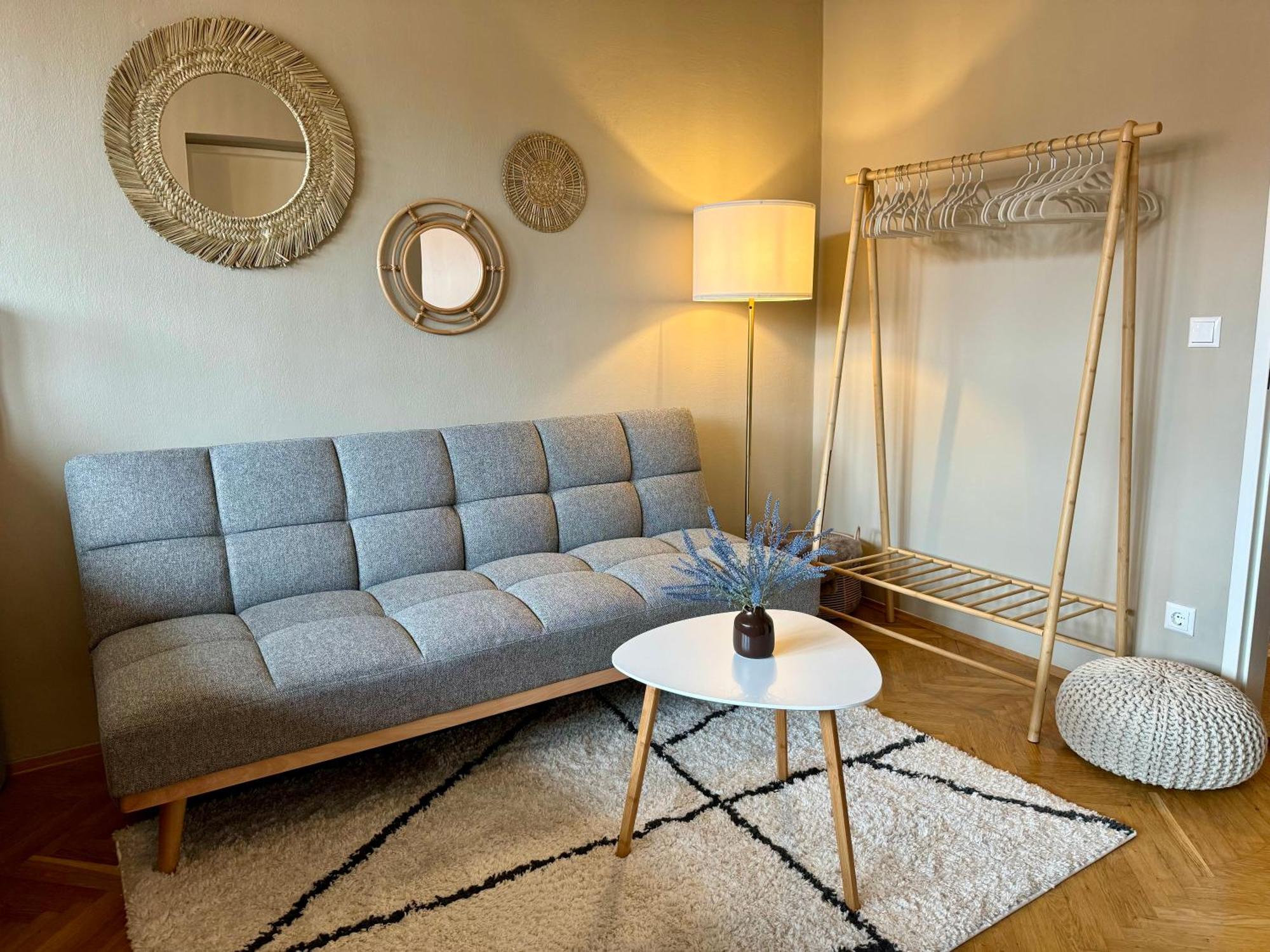 Boho Design Studio - Historic City Center With Free Parking & Aircon By Hero Homes Грац Екстериор снимка